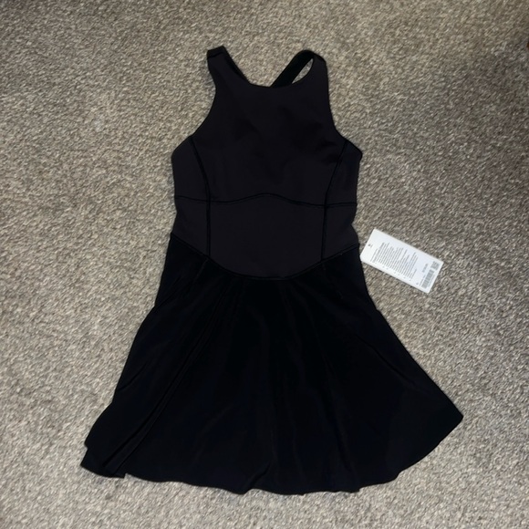 Lululemon court crush dress. 6